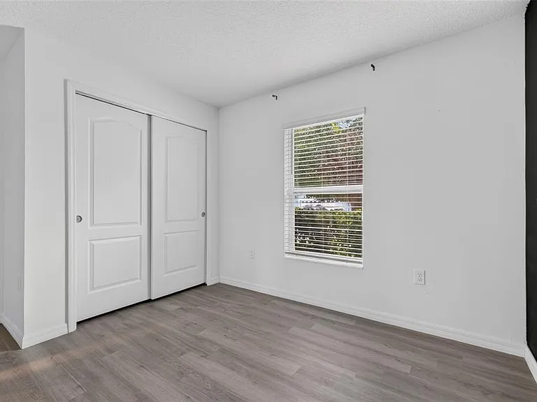 1097 Augustus Dr — Photo 16