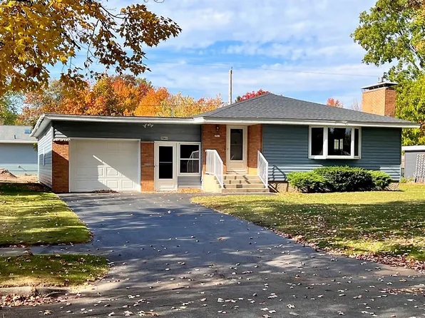 3501 16th St, Menominee, MI 49858