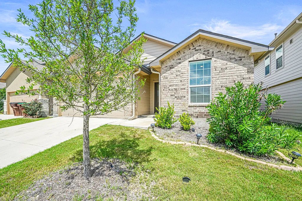 3 bed, 1651 sqft, $1,700 — Photo 3