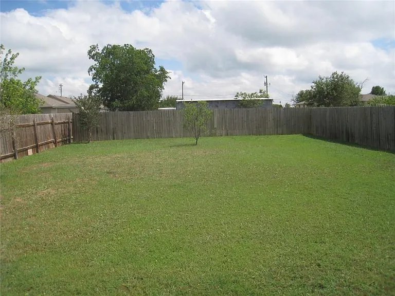 236 Moonstone Dr — Photo 18