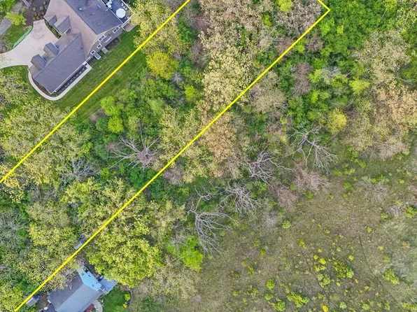 806 Wauconda Rd, Wauconda, IL 60084