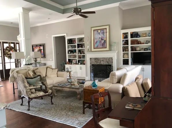 19 Pond Dr, Hilton Head Island, SC 29926