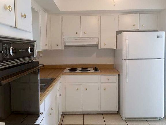 2nd image of 5410 NE 17th Ter