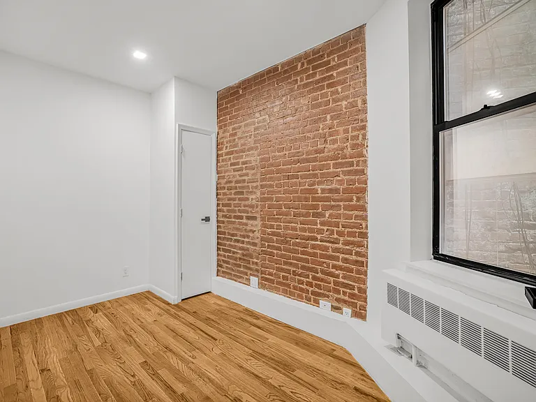 1412 Madison Ave #6 — Photo 5