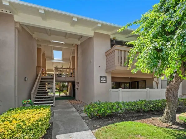 8788 Coral Springs Ct Unit 205A, Huntington Beach, CA 92646