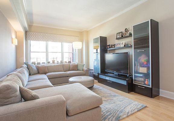2nd image of 251 E 51st St APT 17C