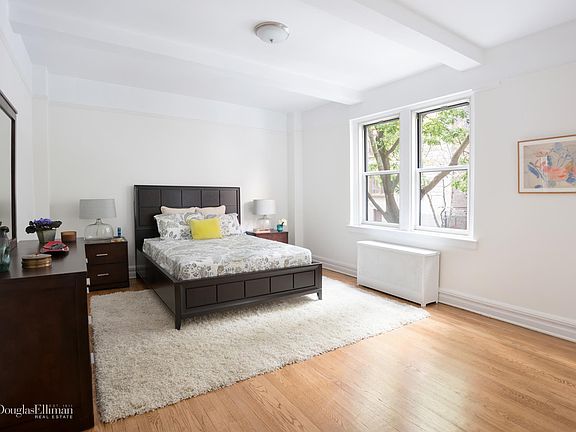 5th image of 305 W 104th St #2D