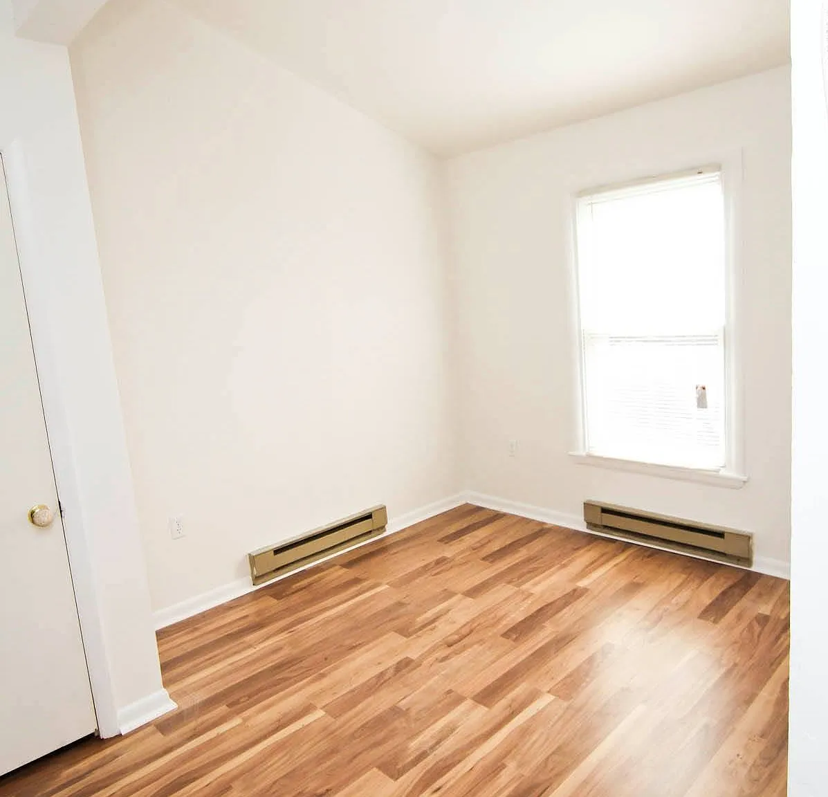 3 bed, 1000 sqft, $1,465 — Photo 4