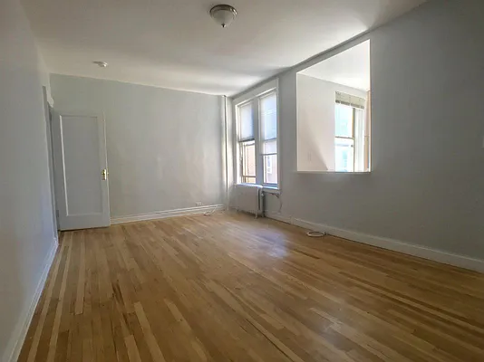 Rented by Bohemia Realty Group | media 10