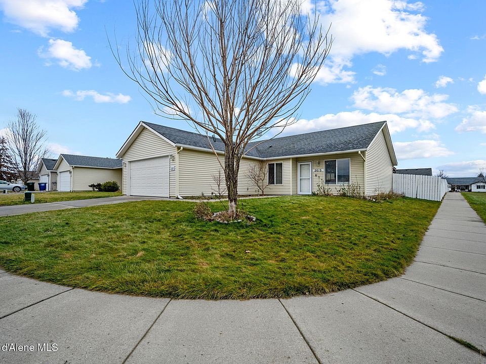 1st image of 2615 E Knapp Cir