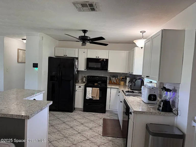 2394 Shenandoah Rd NE — Photo 14