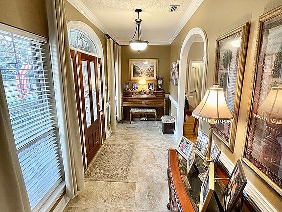 2nd image of 4300 Camellia Cir W