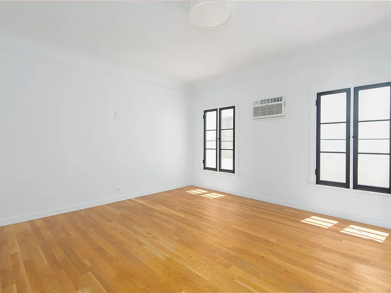 900 S Orange Grove Ave #203 — Photo 14