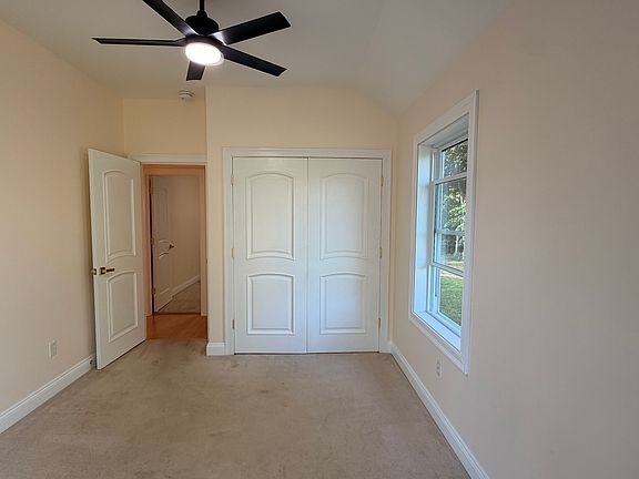 3rd image of 18 Kirby Rd