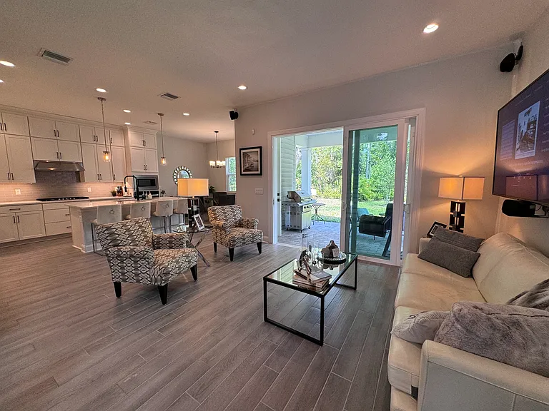 128 Zephyr Dr — Photo 9
