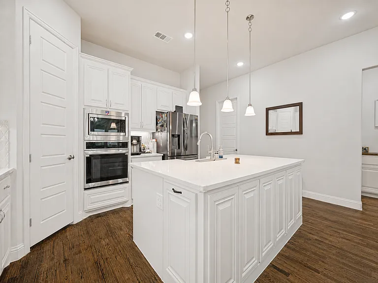16601 Highland Dr — Photo 10