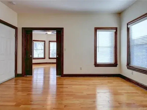 307 Park St, West Haven, CT 06516