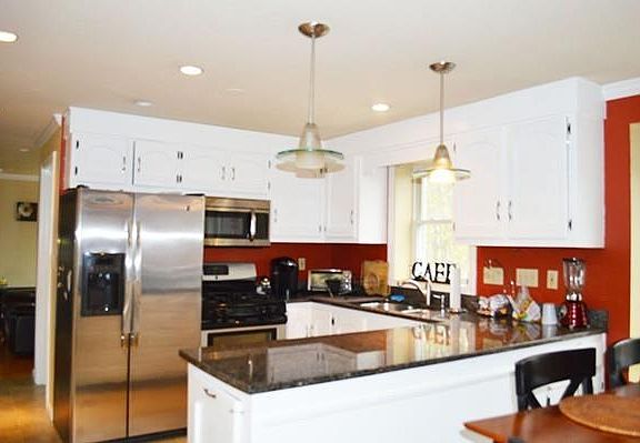 2nd image of 6 W Bedford St