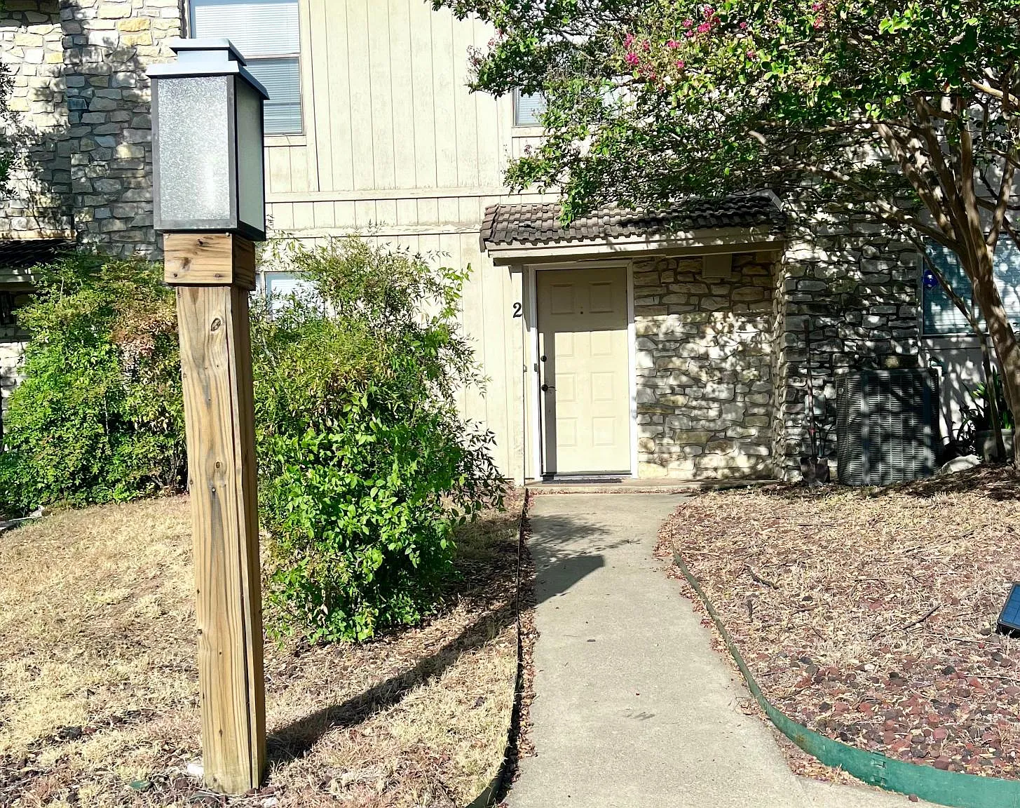 2 bed, 2.5 bath, 1496 sqft, $1,650 — Photo 1