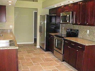 4th image of 2965 Regal Oaks Blvd