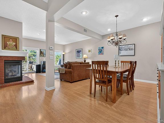4th image of 414 Heritage Hills #A