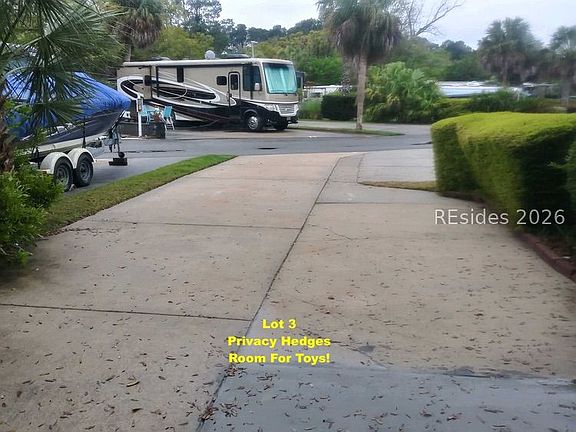 4th image of 43 Jenkins Island Road UNIT 003