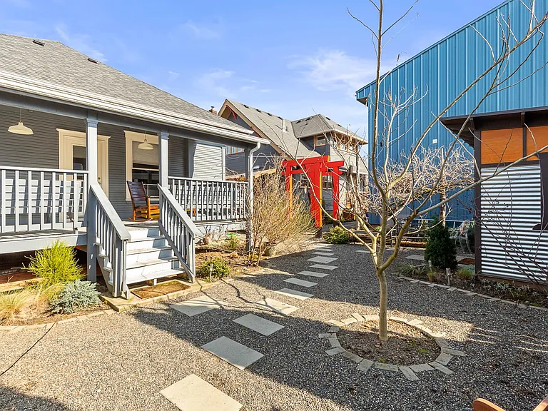 1034 NE Ainsworth St #C — Photo 19
