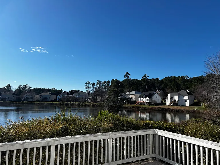 601 Stinhurst Dr — Photo 9