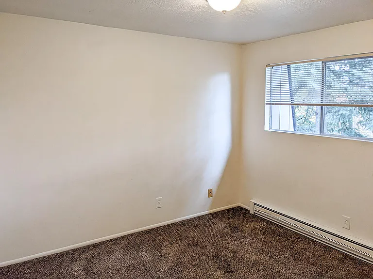 3743 Liberty Rd S — Photo 13