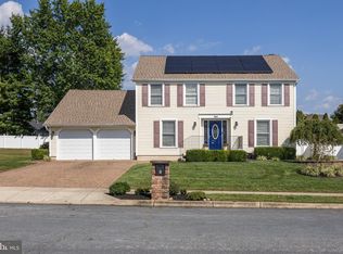 8 Troon Rd, Laurel Springs, NJ 08021