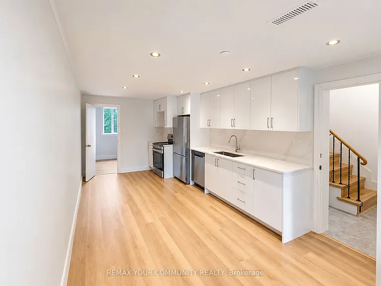 135 Libby Blvd — Photo 2