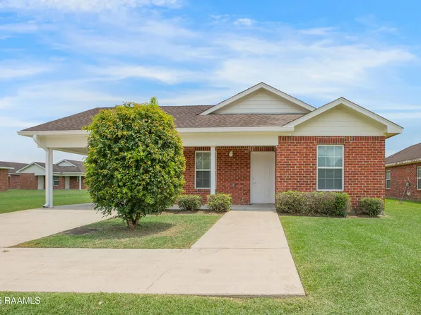 104 Ribbon Cane Dr, Thibodaux, LA 70301