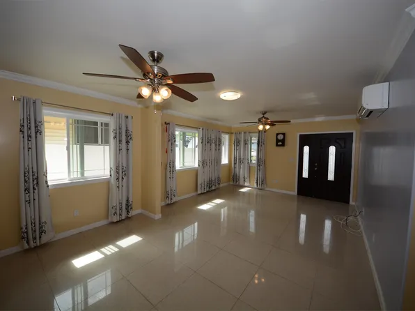 1517 Palolo Ave, Honolulu, HI 96816