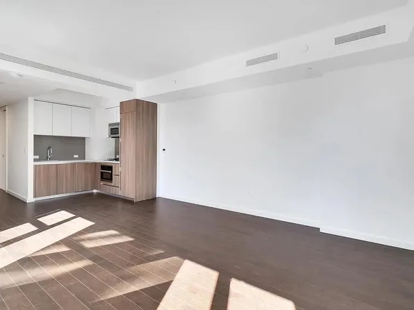 591 Third Avenue image 1 of 13