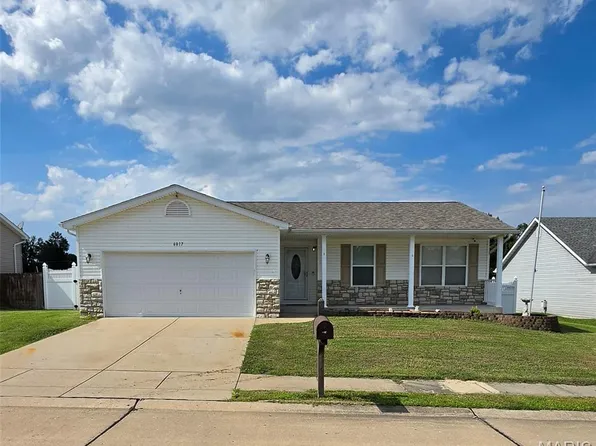 6017 Cross Pointe Dr, Cedar Hill, MO 63016