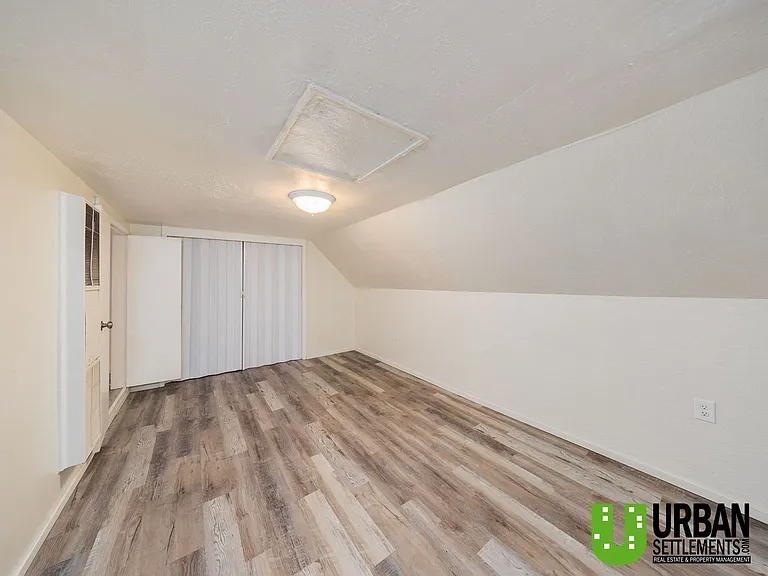 370 E 8th Ave — Photo 10