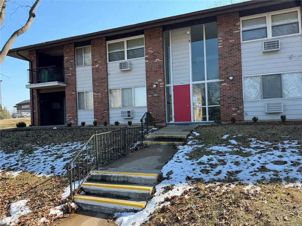 7304 Sieloff Dr APT A, Hazelwood, MO 63042