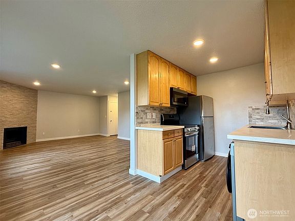 4th image of 9623 S 248th #B11