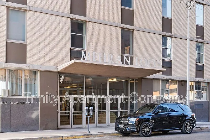 517 Gold Ave SW #111