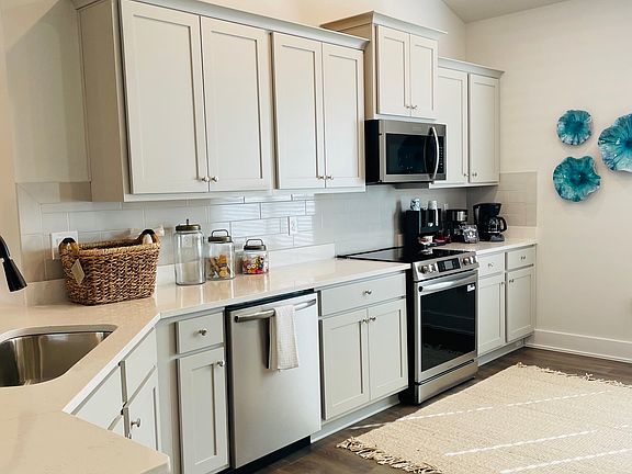 5th image of 8861 Serama Dr