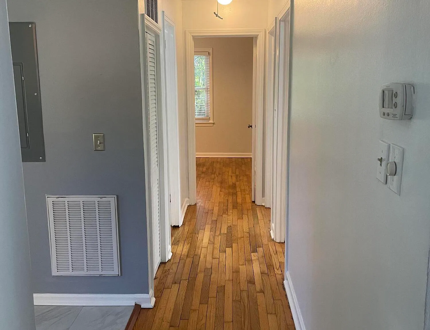 3 bed, 2.0 bath, 953 sqft, $2,500 — Photo 4