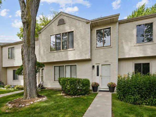 1525 Yale Ct #1525, Elk Grove Village, IL 60007