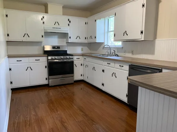 9305 McLean St, Beaumont, TX 77707