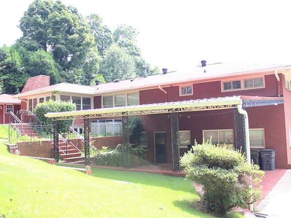 2nd image of 3872 Orchard Rd SE