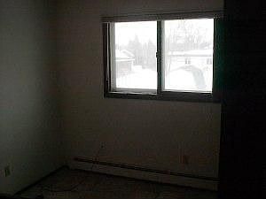 4th image of 613 2nd Ave E