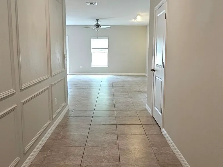 10207 Boggy Moss Dr — Photo 4