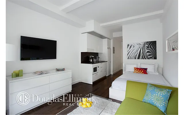 Rented by Douglas Elliman | media 26