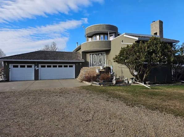17423 S High Way #2, High Prairie, AB T0G 1E0