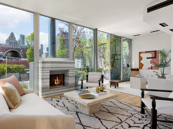 136 Baxter St APT Phb, New York, NY 10013