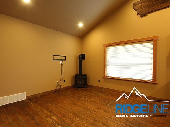 4th image of 21 Sandstone Ln